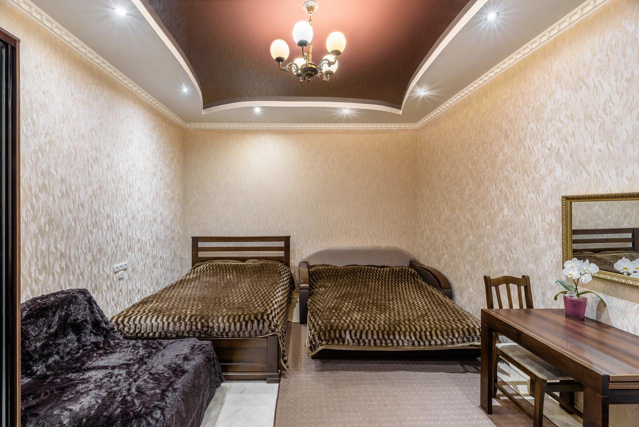 Stepana Bandery Str. 19 Lviv Exterior foto